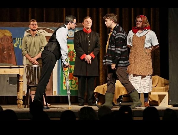 Divadlo na pódiu: Záskok pro známé a přátele